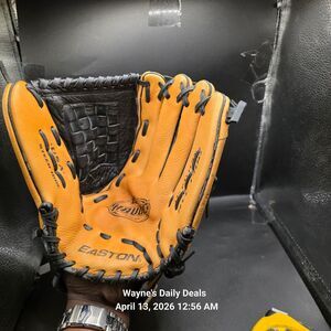 Easton HVC1300 13” Baseball Glove RHT Black Tan Leather Natural Series Used